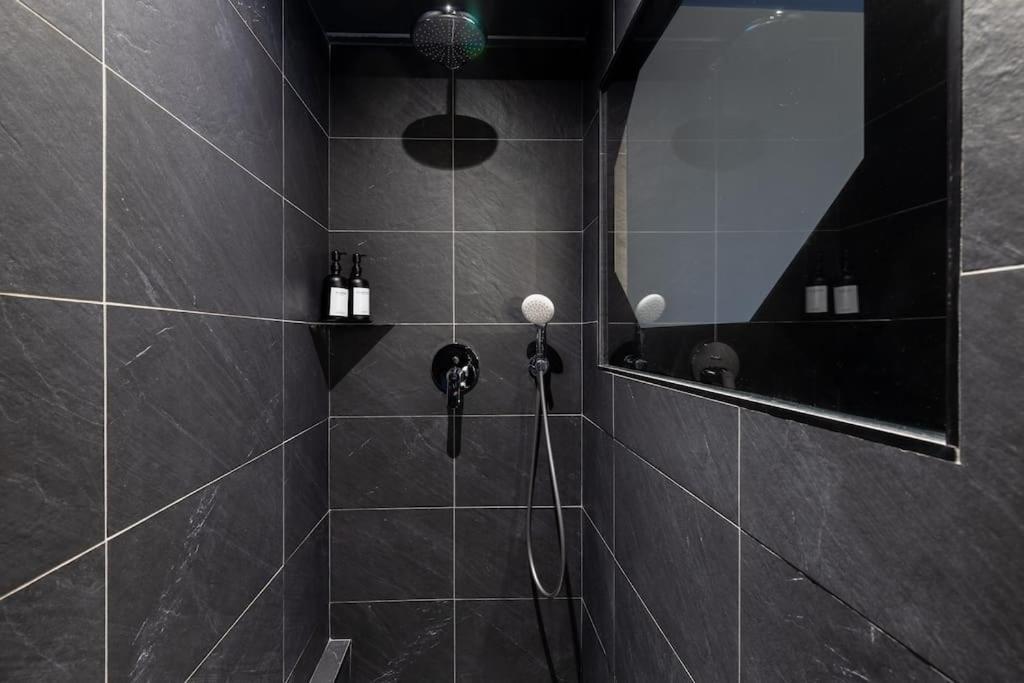 Galaxy La Tete Dans Les Etoiles Apartment Riom Ngoại thất bức ảnh
