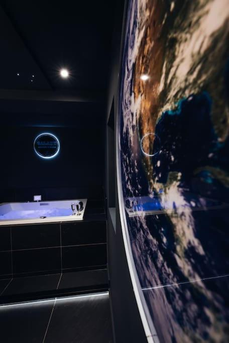 Galaxy La Tete Dans Les Etoiles Apartment Riom Ngoại thất bức ảnh